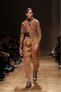 走向世界舞臺,馬克華菲攜 東方紅 系列亮相米蘭最高級別runway