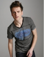 T恤 馬克華菲 上衣價格查詢,最新報價,價格比較(130 - 140元),最低報價,購物返利 - 51比購網,我要網購我要比