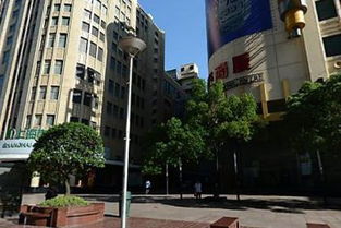 馬克華菲南東店 時尚與品質的完美結合